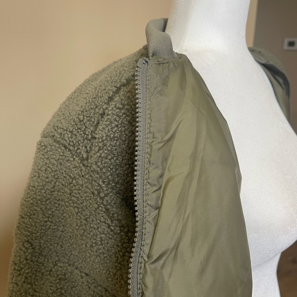 NWT COLUMBIA PUFFECT SHERPA BOMBER JACKET MSRP $190 OLIVE GREEN - Picture 9 of 17